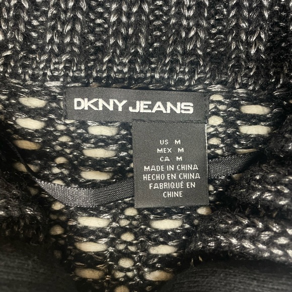 EUC DKNY Jeans Knit Capelette Poncho - Picture 6 of 7